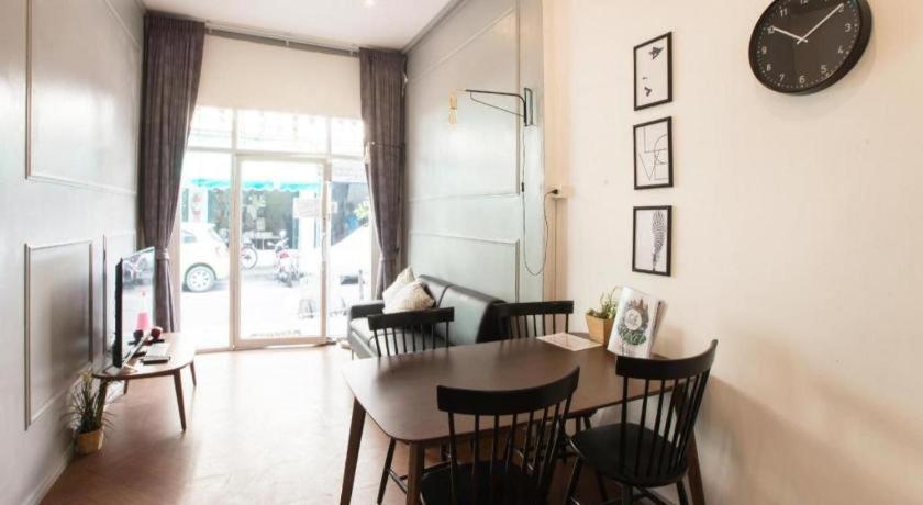 Oh Boutique Guesthouse. Bangkok Exterior photo